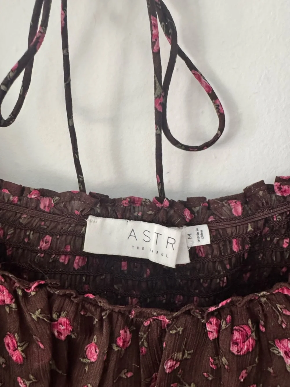 ASTR Floral Peasant Blouse in Brown with Pink Roses Medium